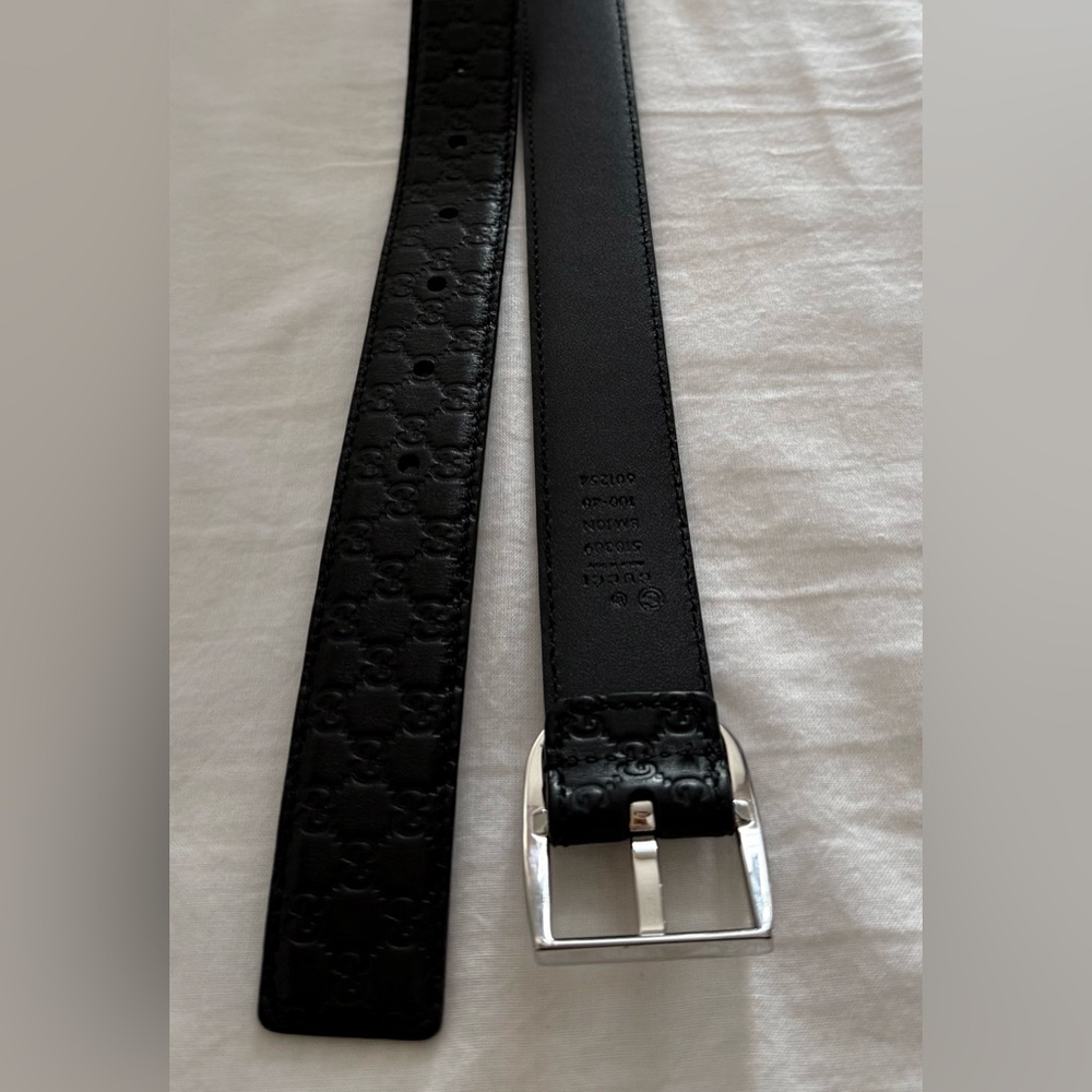 Gucci Belt
Microguccissima Leather
Black, Silver D-Ring Buckle, Size 100/40 - Picture 5 of 10